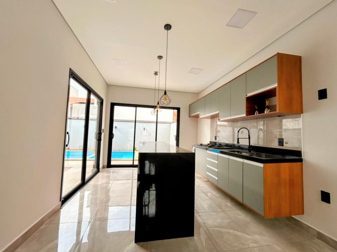 Casa à venda com 4 quartos, 3 suítes, 2 vagas e 205m² no Vila Monte Alegre, Paulínia (SP) — foto 4 de 16