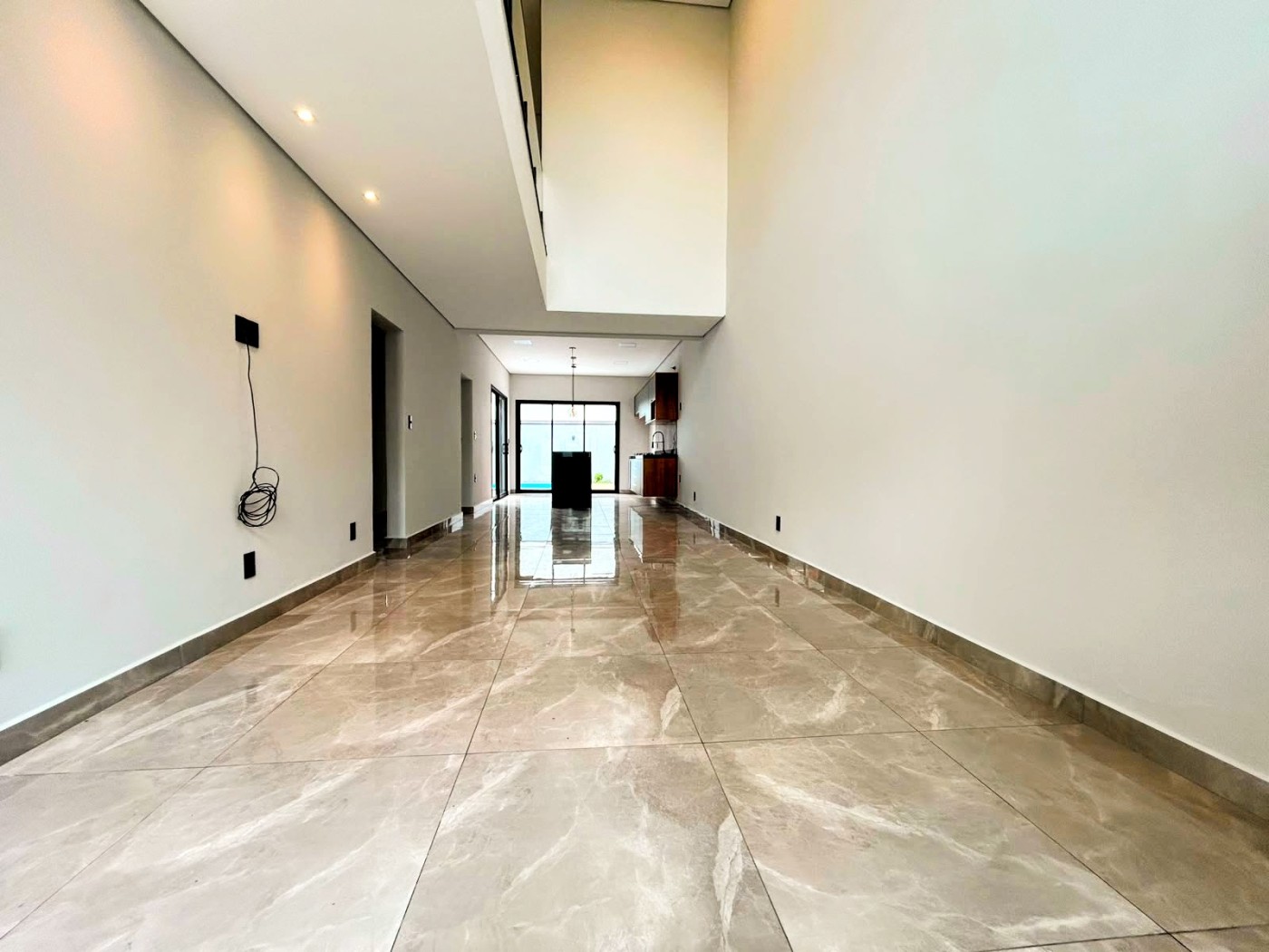 Casa à venda com 4 quartos, 3 suítes, 2 vagas e 205m² no Vila Monte Alegre, Paulínia (SP) — foto 3 de 16