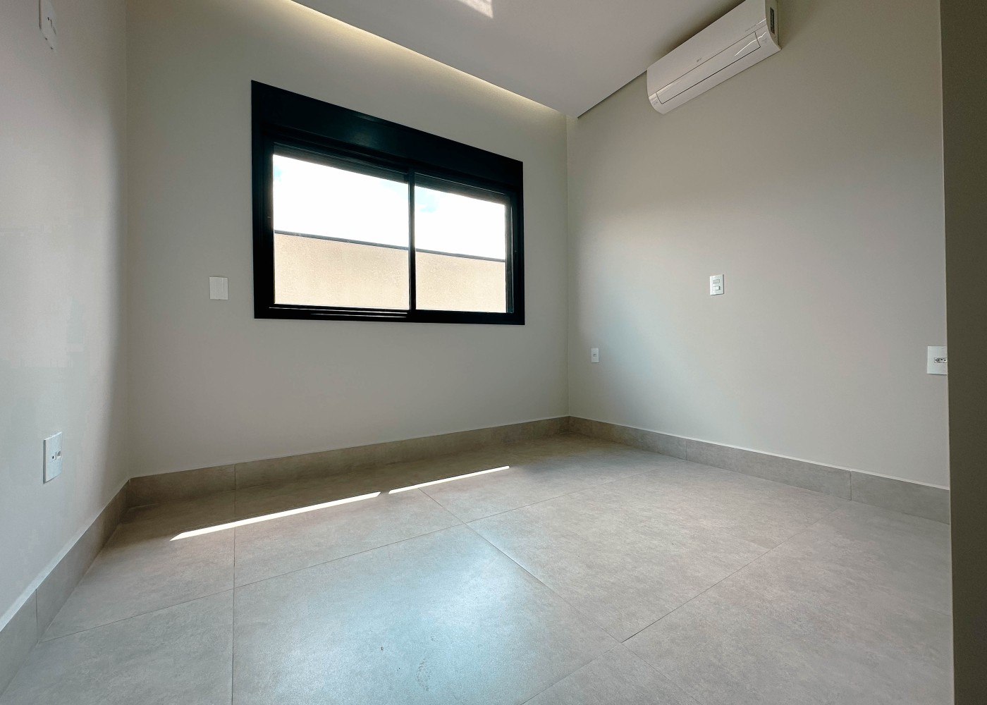 Casa à venda com 4 quartos, 4 suítes, 2 vagas e 229m² no Parque Brasil 500, Paulínia (SP) — foto 21 de 30