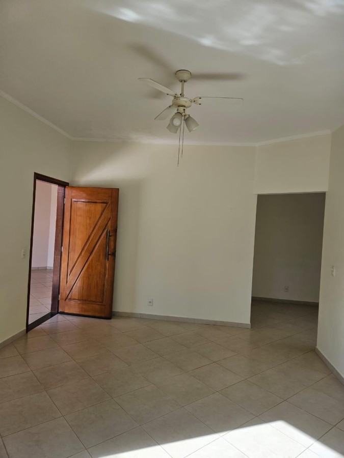 Casa à venda com 3 quartos, 1 suíte, 2 vagas e 180m² no João Aranha, Paulínia (SP) — foto 8 de 27