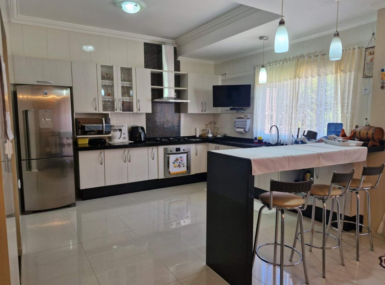 Casa à venda com 3 quartos, 3 suítes, 4 vagas e 240m² no João Aranha, Paulínia (SP) — foto 8 de 26